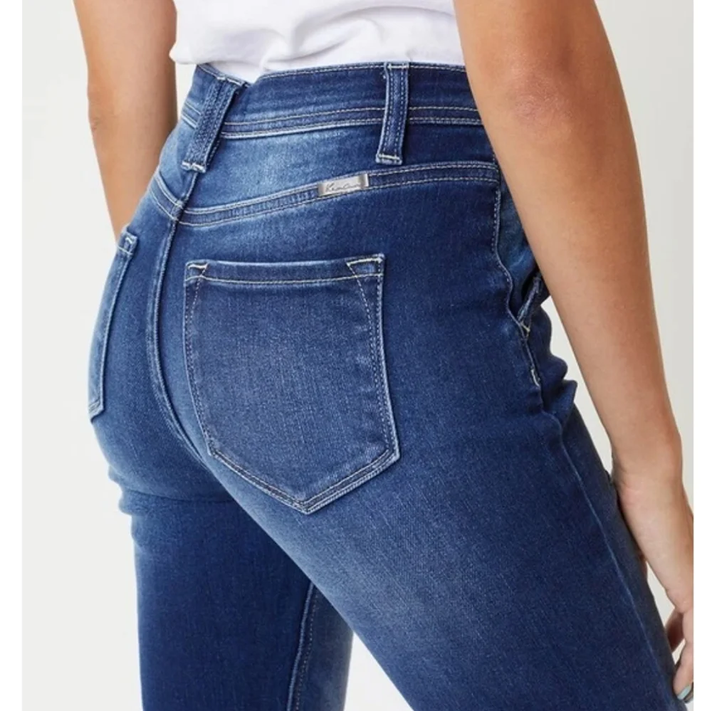 KanCan Jeans Button Fly Size 26 (5) flare‎ Distressed Stretchy